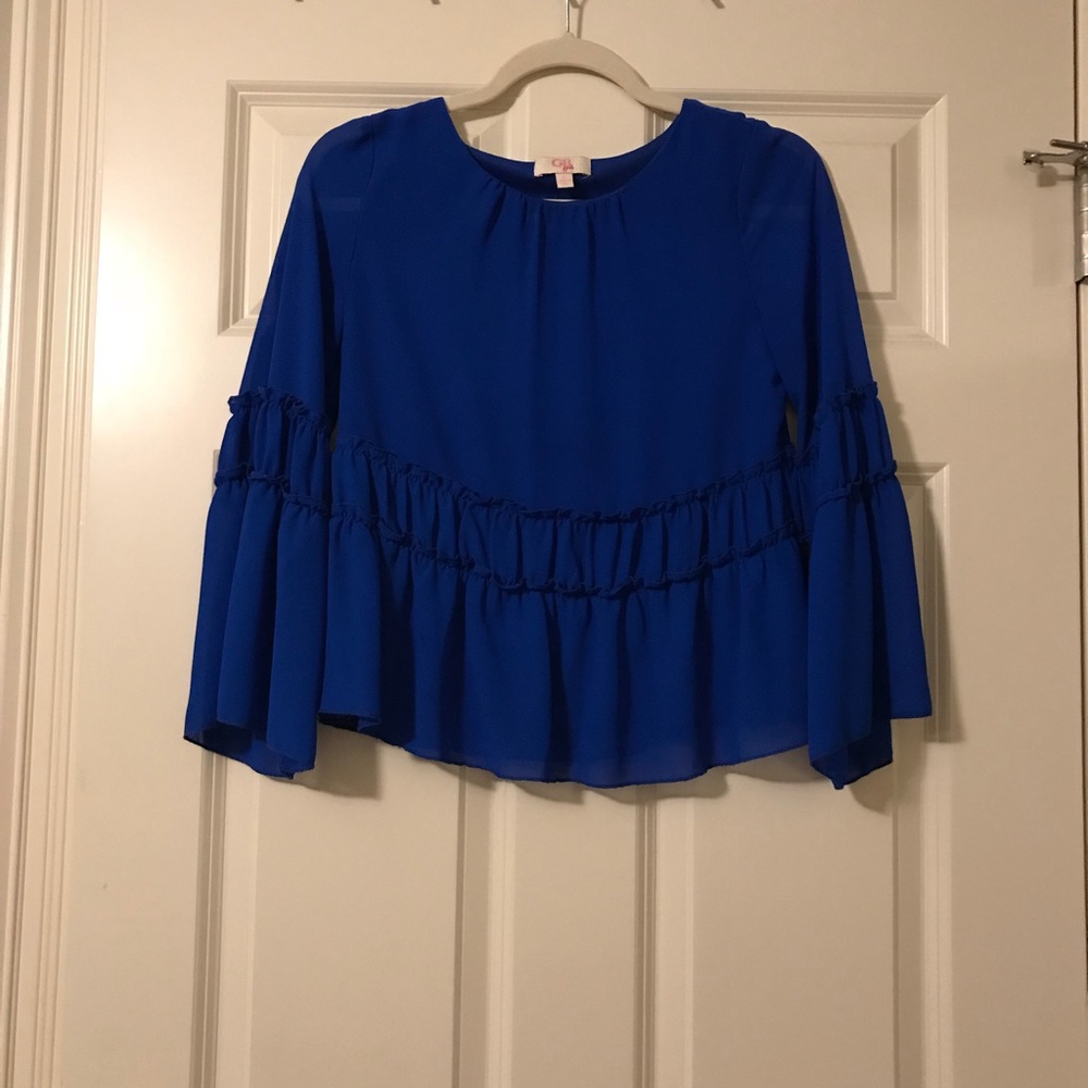 Flowy blue blouse